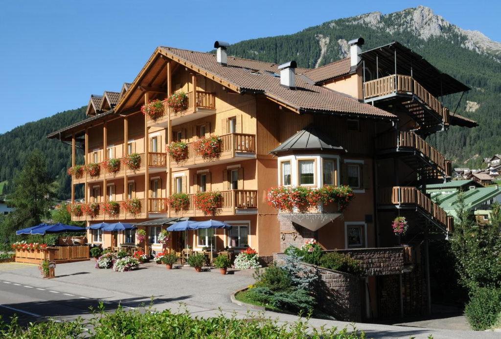 Hotel Vallechiara Moena Luaran gambar