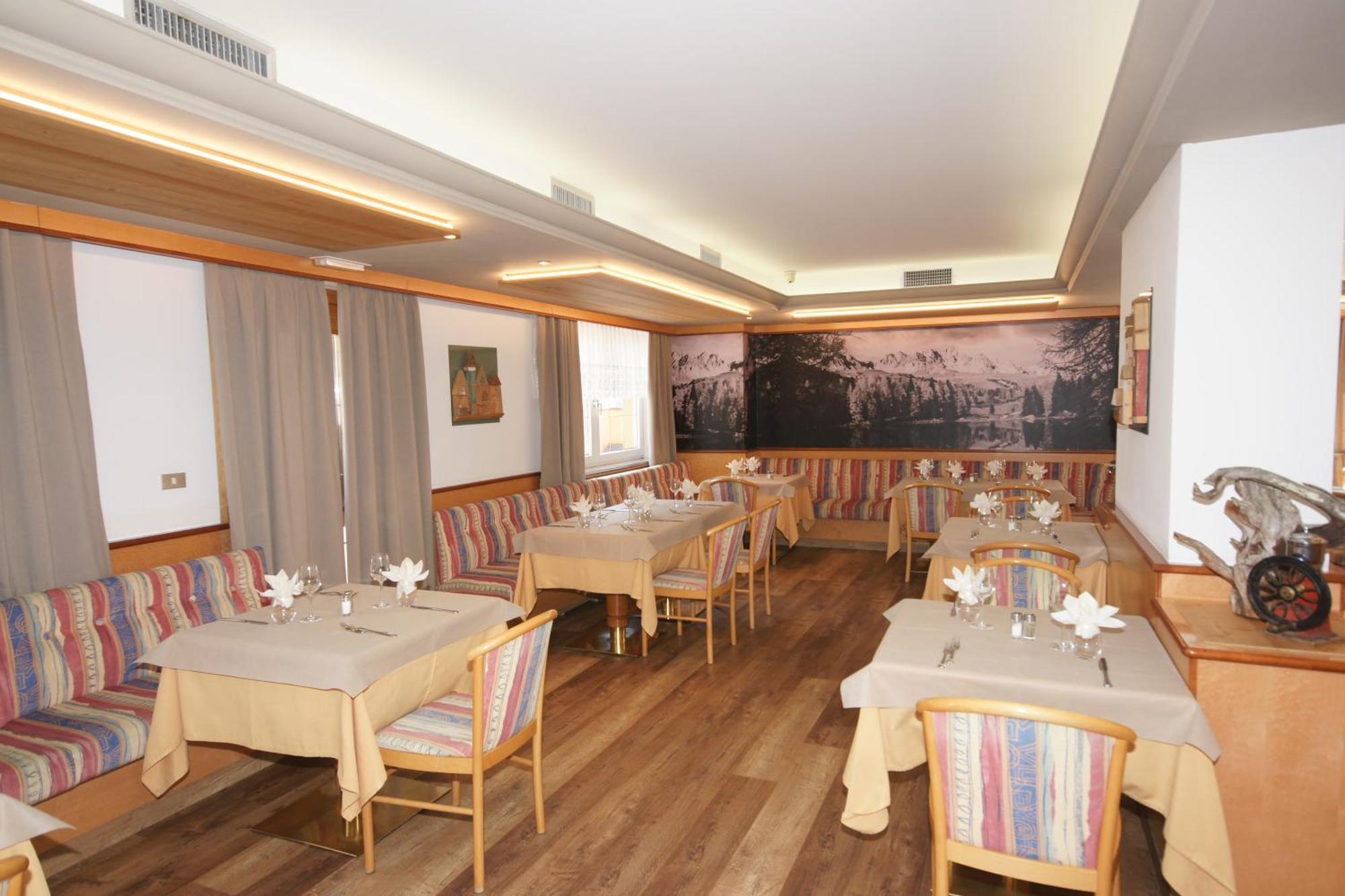 Hotel Vallechiara Moena Luaran gambar